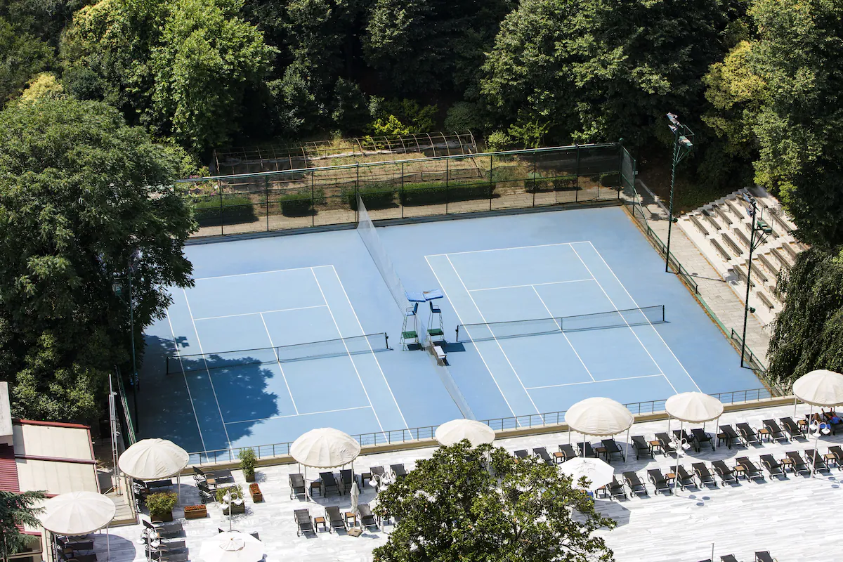 زمین تنیس هیلتون استانبول بسفر